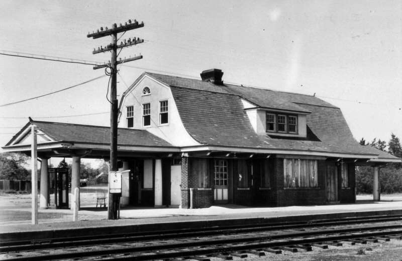 LIRR Good Ground - Hampton Bays